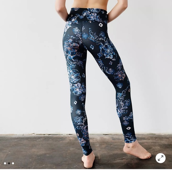 Free People Movement Freestyle Rise Leggings - Picture 2 of 16